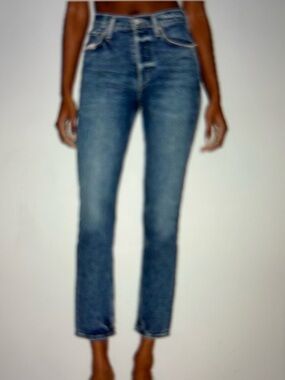 Good American straight leg crop